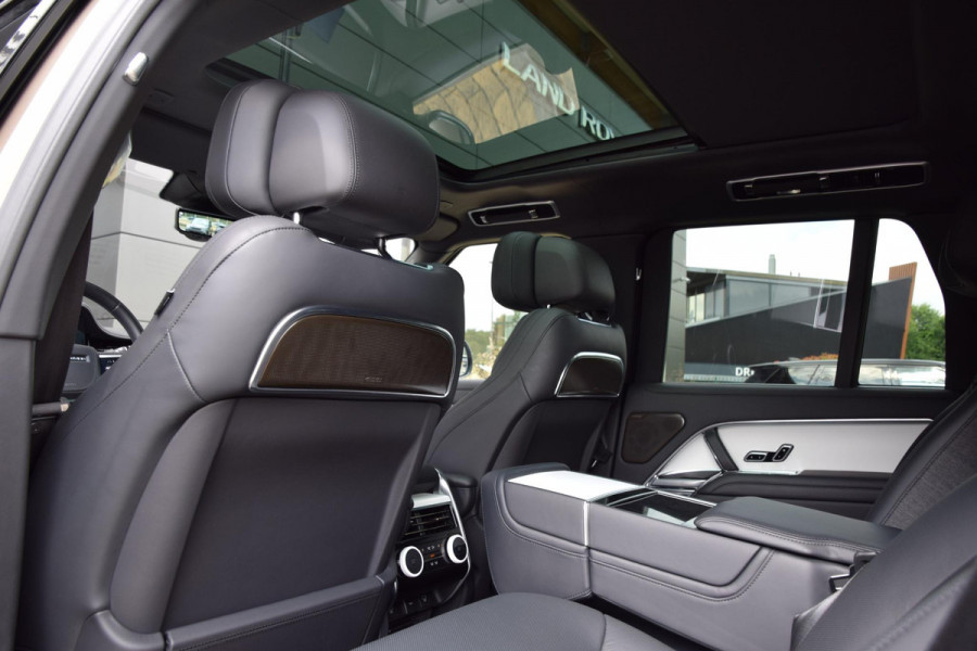 Land Rover Range Rover 4.4 P530 SV