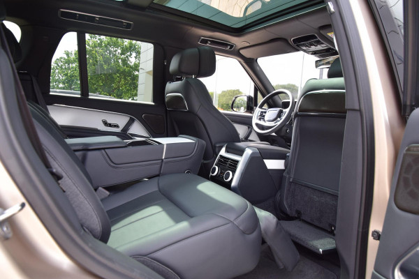 Land Rover Range Rover 4.4 P530 SV