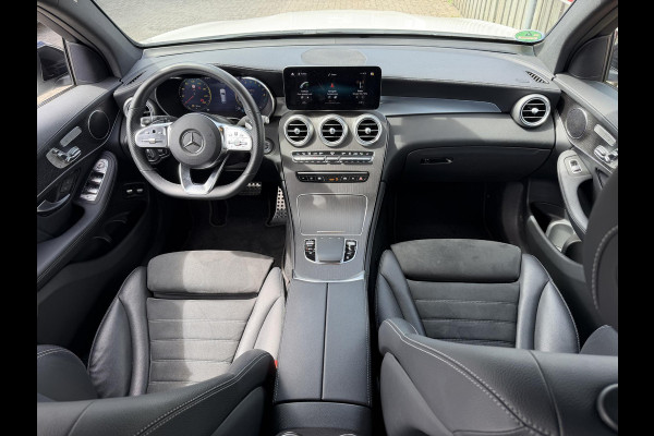 Mercedes-Benz GLC 300e 4MATIC AMG Line 19"/Luchtvering/Matrix LED/Keyless/Memory + stoelverwarming/Sfeerverlichting/Elektrische klep/Apple Carplay & Android Auto