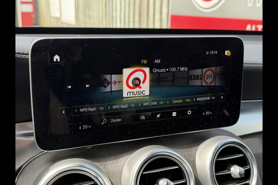 Mercedes-Benz GLC 300e 4MATIC AMG Line 19"/Luchtvering/Matrix LED/Keyless/Memory + stoelverwarming/Sfeerverlichting/Elektrische klep/Apple Carplay & Android Auto