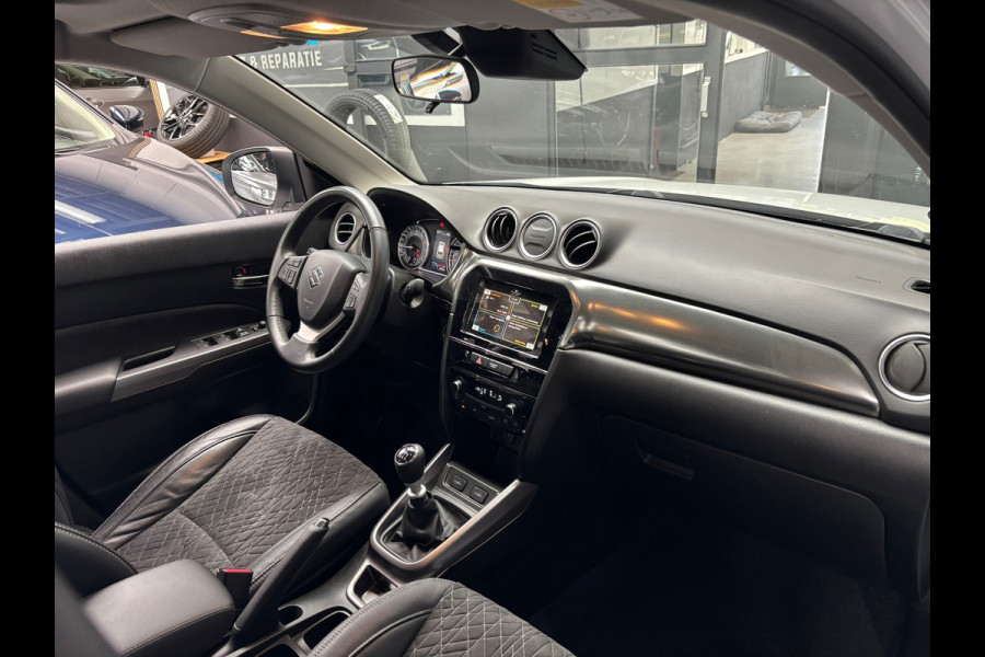 Suzuki Vitara 1.4 Boosterjet Style Smart Hybrid / Carplay / Panorama Dak