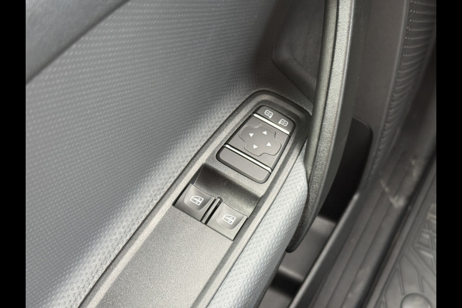 Mercedes-Benz eCitan 112 51 kWh L1 284 WLTP 98 (SOH) Camera MBUX Trekhaak 75kW Snelladen Apple Carplay Cruise Control