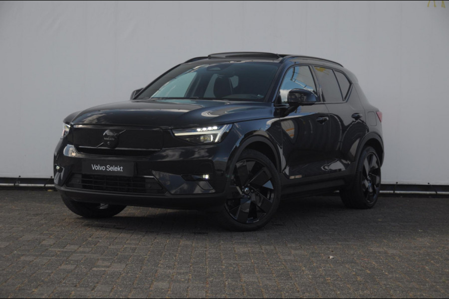 Volvo EX40 252PK Automaat Ext. Range Ultra Black Edition / Adaptieve koplampen / Panoramadak / 360 Camera / Apple carplay / Android auto / Elektrisch bedienbare voorstoelen / Pilot assist / Adaptive cruise control / Harman kardon audio / Stoelverwarming voor / Warmtepomp