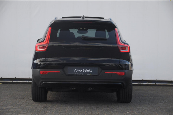Volvo EX40 252PK Automaat Ext. Range Ultra Black Edition / Adaptieve koplampen / Panoramadak / 360 Camera / Apple carplay / Android auto / Elektrisch bedienbare voorstoelen / Pilot assist / Adaptive cruise control / Harman kardon audio / Stoelverwarming voor / Warmtepomp