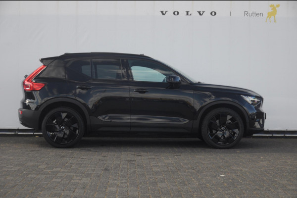 Volvo EX40 252PK Automaat Ext. Range Ultra Black Edition / Adaptieve koplampen / Panoramadak / 360 Camera / Apple carplay / Android auto / Elektrisch bedienbare voorstoelen / Pilot assist / Adaptive cruise control / Harman kardon audio / Stoelverwarming voor / Warmtepomp