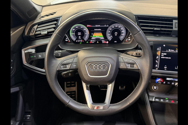 Audi Q3 Sportback 45 TFSI e S Edition 18"/Panoramadak/Dodehoek/Leder/Camera/Elektrische klep/Keyless
