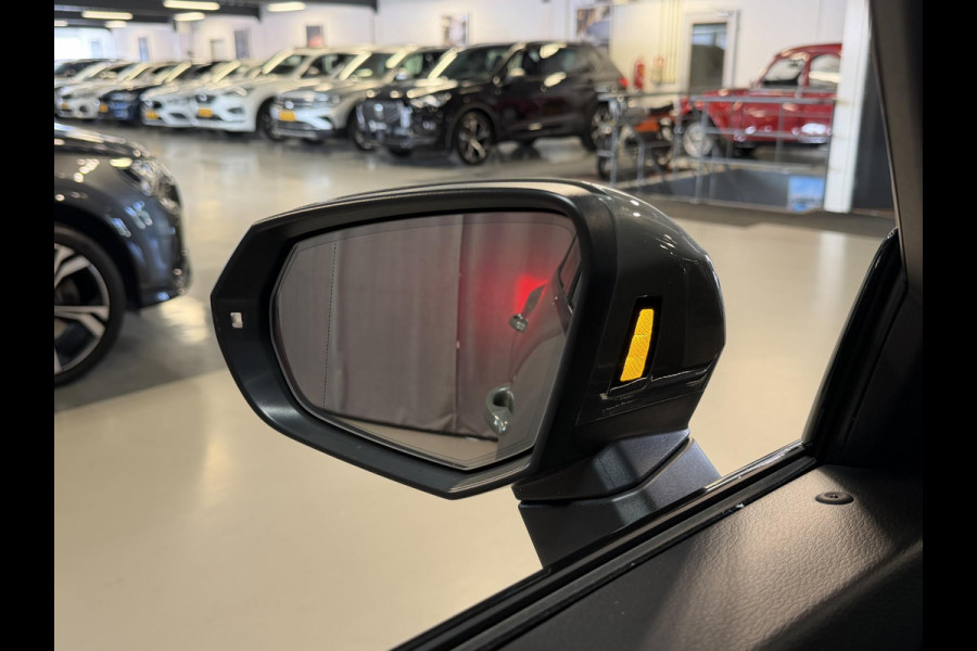 Audi Q3 Sportback 45 TFSI e S Edition 18"/Panoramadak/Dodehoek/Leder/Camera/Elektrische klep/Keyless