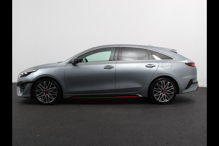 Kia ProCeed 1.6 T-GDi 204pk! Automaat GT Navigatie Apple CarPlay /  Android Auto Camera Adaptieve Cruise Control Stoelverwarming Keyless Entery DAB Parkeersensoren