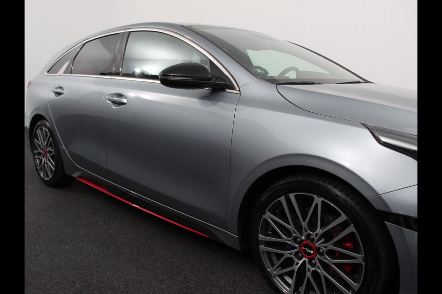 Kia ProCeed 1.6 T-GDi 204pk! Automaat GT Navigatie Apple CarPlay /  Android Auto Camera Adaptieve Cruise Control Stoelverwarming Keyless Entery DAB Parkeersensoren