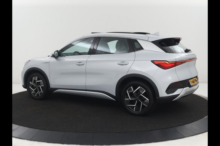 BYD ATTO 3 Comfort 60 kWh | Warmtepomp | 92.5% SOH | 3-Fase | Panoramadak | Adaptive cruise | 360 camera | DAB+ | Carplay | Dodehoek detectie | Leder