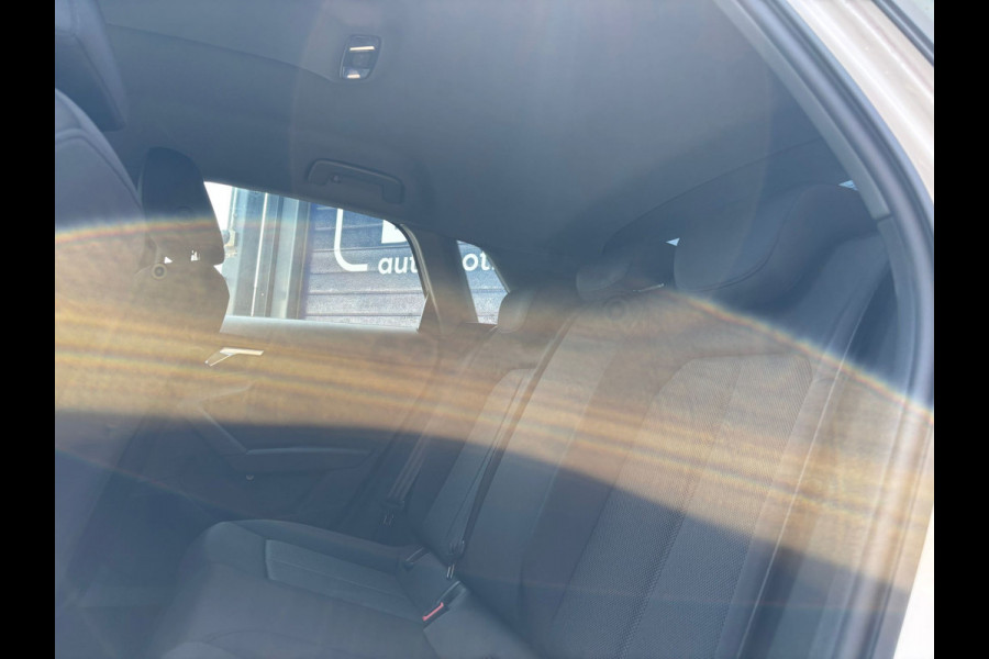 Audi A3 Sportback 1.4 40 TFSI e 204 PK PHEV S-Tronic Virtual cockpit 16 inch LM velgen Business pack Navigatie Keyless advanced