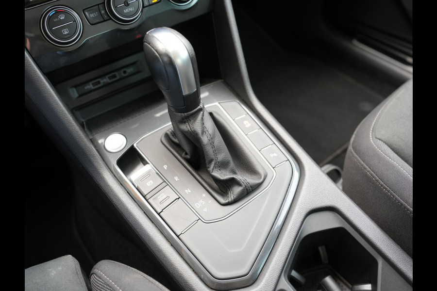 Volkswagen Tiguan 1.5 TSI ACT Comfortline Business | Panorama dak | Adaptive Cruise | Stoelverwarming