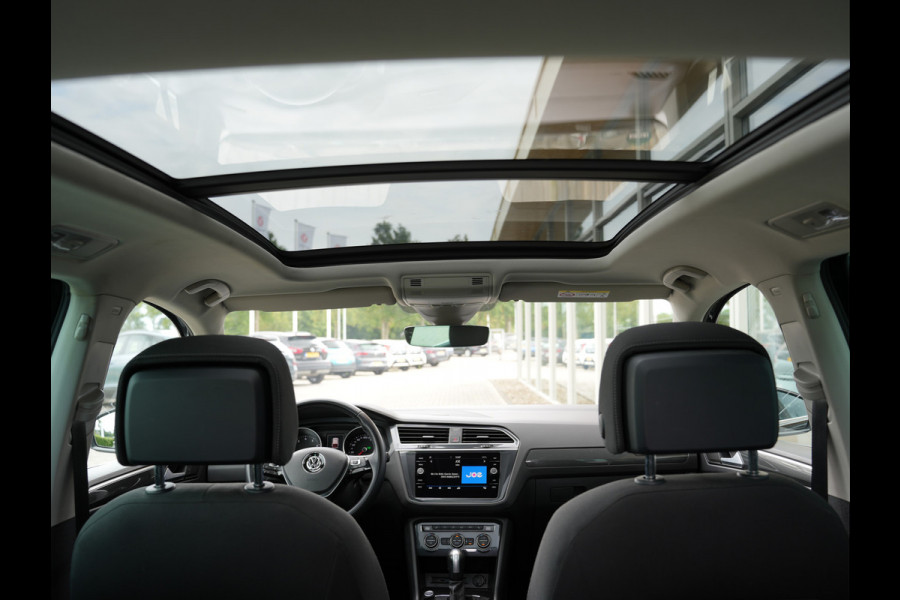 Volkswagen Tiguan 1.5 TSI ACT Comfortline Business | Panorama dak | Adaptive Cruise | Stoelverwarming