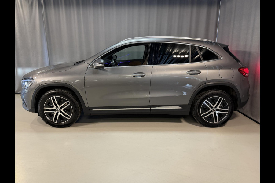 Mercedes-Benz GLA 250 e Business Solution Luxury Limited 18"/Trekhaak/Sfeerverlichting/Camera/PDC v+a/Apple Carplay & Android Auto