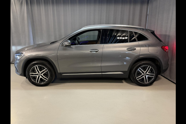 Mercedes-Benz GLA 250 e Business Solution Luxury Limited 18"/Trekhaak/Sfeerverlichting/Camera/PDC v+a/Apple Carplay & Android Auto