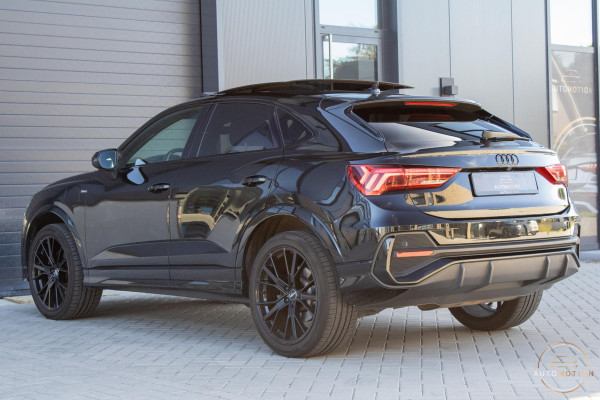 Audi Q3 Sportback 45 TFSIe S line B&O Camera Sfeerverlichting Trekhaak Rode Stiksels