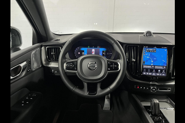 Volvo XC60 2.0 T6 Plug-in hybrid AWD Ultimate Dark Trekhaak | Bowers & Wilkins | Adapt. cruise | Open dak | 360 camera | Head-up | Stoel-/stuurverwarming | Memory