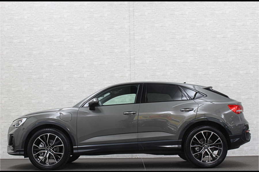Audi Q3 Sportback 45 TFSI e 245pk S-Line | ACC | Trekhaak | Navi Plus | Lane Assist | Dodehoek | Carplay | LED | Stoelverwarming | Climate-Control | Interieur-Voorverwarming | Bovag Garantie |