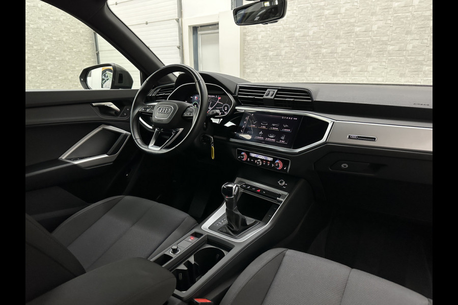 Audi Q3 Sportback 45 TFSI e 245pk S-Line | ACC | Trekhaak | Navi Plus | Lane Assist | Dodehoek | Carplay | LED | Stoelverwarming | Climate-Control | Interieur-Voorverwarming | Bovag Garantie |