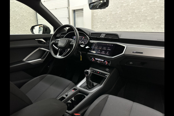 Audi Q3 Sportback 45 TFSI e 245pk S-Line | ACC | Trekhaak | Navi Plus | Lane Assist | Dodehoek | Carplay | LED | Stoelverwarming | Climate-Control | Interieur-Voorverwarming | Bovag Garantie |