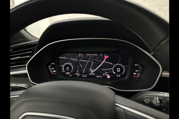 Audi Q3 Sportback 45 TFSI e 245pk S-Line | ACC | Trekhaak | Navi Plus | Lane Assist | Dodehoek | Carplay | LED | Stoelverwarming | Climate-Control | Interieur-Voorverwarming | Bovag Garantie |