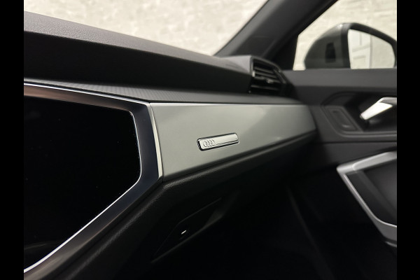 Audi Q3 Sportback 45 TFSI e 245pk S-Line | ACC | Trekhaak | Navi Plus | Lane Assist | Dodehoek | Carplay | LED | Stoelverwarming | Climate-Control | Interieur-Voorverwarming | Bovag Garantie |