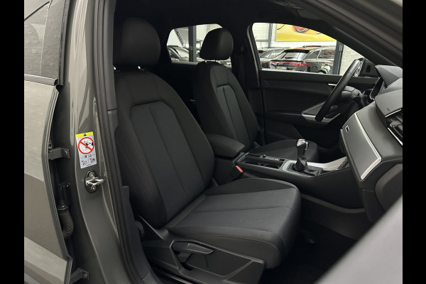 Audi Q3 Sportback 45 TFSI e 245pk S-Line | ACC | Trekhaak | Navi Plus | Lane Assist | Dodehoek | Carplay | LED | Stoelverwarming | Climate-Control | Interieur-Voorverwarming | Bovag Garantie |