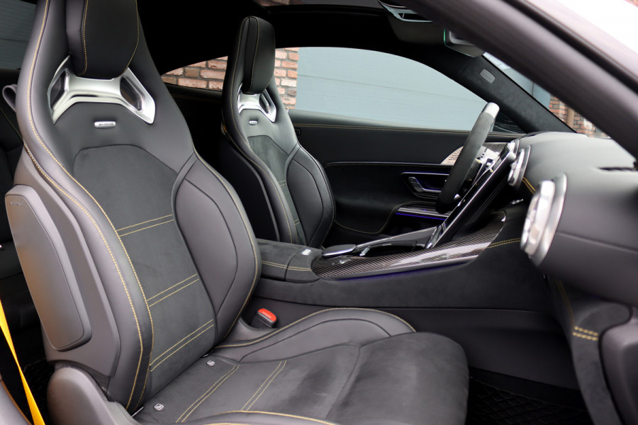 Mercedes-Benz AMG GT AMG 63 4MATIC+ Coupé | Keramisch | Carbon | AMG Dynamic+ | Achterasbesturing | Panoramadak | Performance-Stoelen | Multicountourstoelen | Burmester | Distronic+ |
