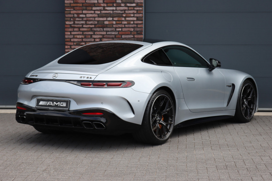 Mercedes-Benz AMG GT AMG 63 4MATIC+ Coupé | Keramisch | Carbon | AMG Dynamic+ | Achterasbesturing | Panoramadak | Performance-Stoelen | Multicountourstoelen | Burmester | Distronic+ |