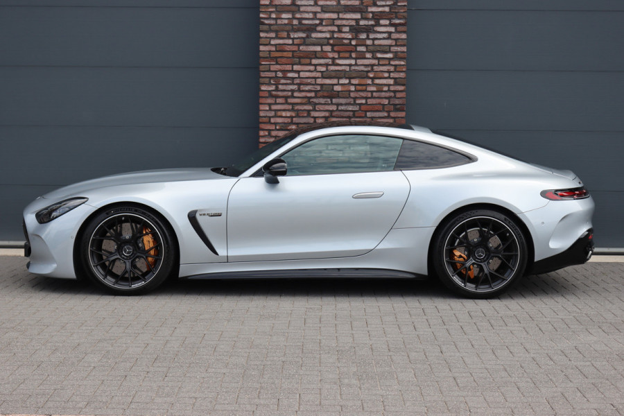 Mercedes-Benz AMG GT AMG 63 4MATIC+ Coupé | Keramisch | Carbon | AMG Dynamic+ | Achterasbesturing | Panoramadak | Performance-Stoelen | Multicountourstoelen | Burmester | Distronic+ |