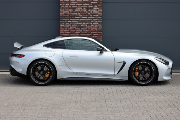 Mercedes-Benz AMG GT AMG 63 4MATIC+ Coupé | Keramisch | Carbon | AMG Dynamic+ | Achterasbesturing | Panoramadak | Performance-Stoelen | Multicountourstoelen | Burmester | Distronic+ |