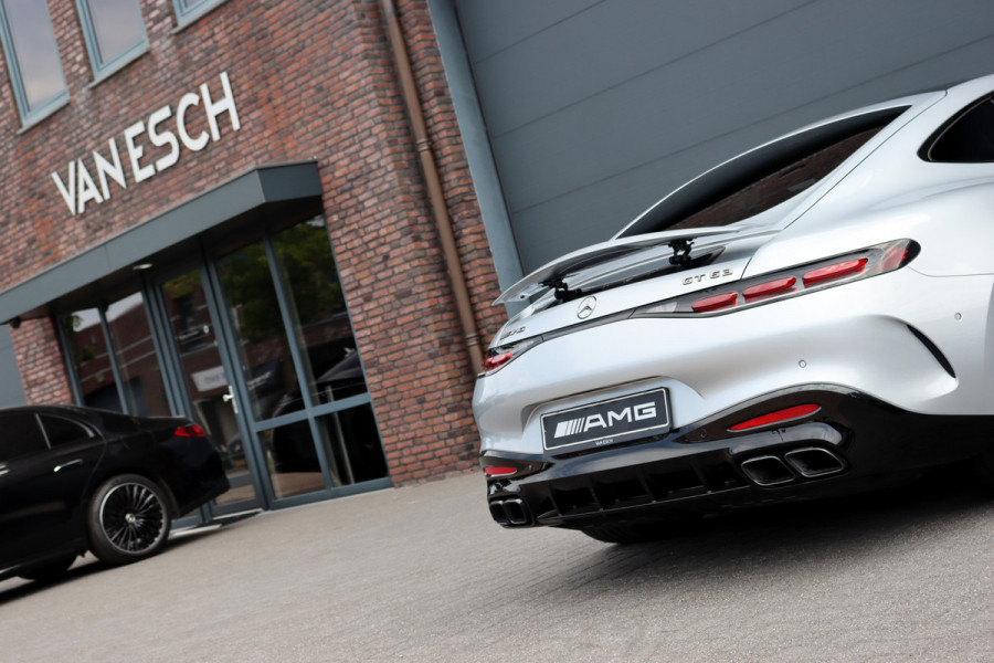 Mercedes-Benz AMG GT AMG 63 4MATIC+ Coupé | Keramisch | Carbon | AMG Dynamic+ | Achterasbesturing | Panoramadak | Performance-Stoelen | Multicountourstoelen | Burmester | Distronic+ |