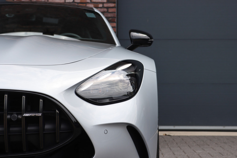 Mercedes-Benz AMG GT AMG 63 4MATIC+ Coupé | Keramisch | Carbon | AMG Dynamic+ | Achterasbesturing | Panoramadak | Performance-Stoelen | Multicountourstoelen | Burmester | Distronic+ |