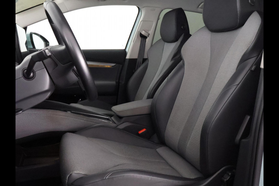 Škoda ENYAQ iV 60 Two-Tone 400 km actieradius! | Navigatie | Parkeersensoren | Privacy Glass |