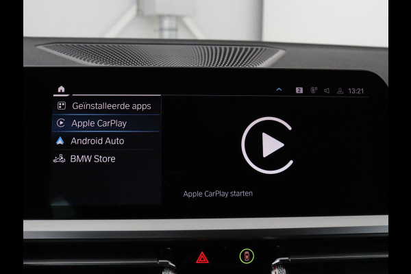 BMW 3 Serie Touring 320e Business Edition Plus M-sport | 84,4% SOH | Panoramadak | Leder | Elektrische trekhaak | Camera | Park assist | Cruise control | Carplay | Sfeerverlichting |
