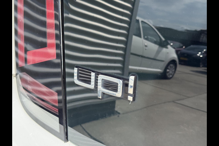 Volkswagen up! 1.0 BMT move up! 2e Eigenaar|Airco|Bluetooth|5-Deurs|N.A.P|APK tot 04-2027