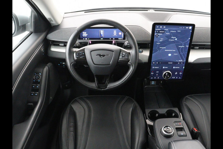 Ford Mustang Mach-E Extended RWD 98 kWh | SOH 93,5% | Panoramadak | Trekhaak | 360 Camera | Adaptive cruise control | DAB radio | Stoel & stuurverwarming | Carplay | Bang & Olufsen | Climate control | Keyless | Navigatie