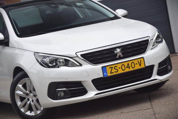 Peugeot 308 SW 1.2 PureTech Blue Lease Executive PANORAMADAK/APPLE CARPLAY/DEALER ONDERHOUDEN