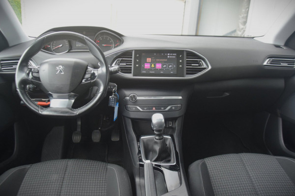 Peugeot 308 SW 1.2 PureTech Blue Lease Executive PANORAMADAK/APPLE CARPLAY/DEALER ONDERHOUDEN