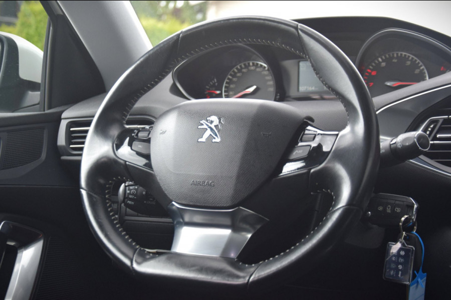 Peugeot 308 SW 1.2 PureTech Blue Lease Executive PANORAMADAK/APPLE CARPLAY/DEALER ONDERHOUDEN