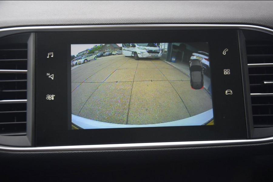 Peugeot 308 SW 1.2 PureTech Blue Lease Executive PANORAMADAK/APPLE CARPLAY/DEALER ONDERHOUDEN