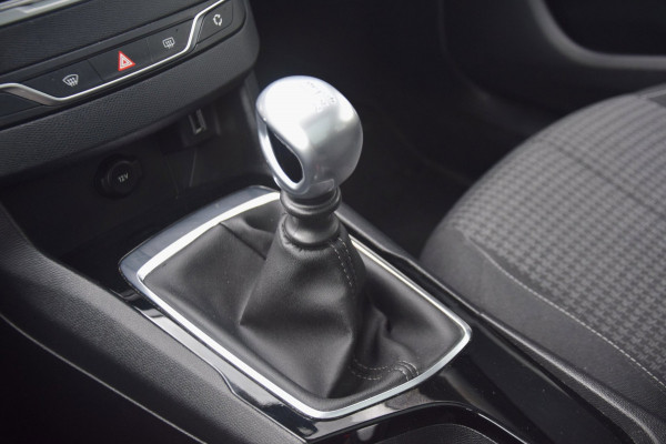 Peugeot 308 SW 1.2 PureTech Blue Lease Executive PANORAMADAK/APPLE CARPLAY/DEALER ONDERHOUDEN