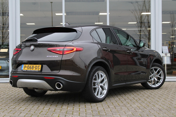 Alfa Romeo Stelvio 2.0 T AWD Super | Navigatie | Afneembare Trekhaak | 20" Lichtmetalen Velgen | Achteruitrijcamera