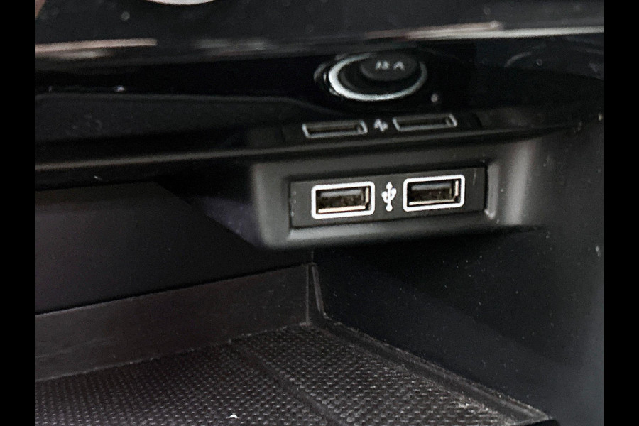 Volkswagen T-Roc 1.0 TSI Sport CARPLAY & NAVI | AD-CRUISE | TREKHAAK