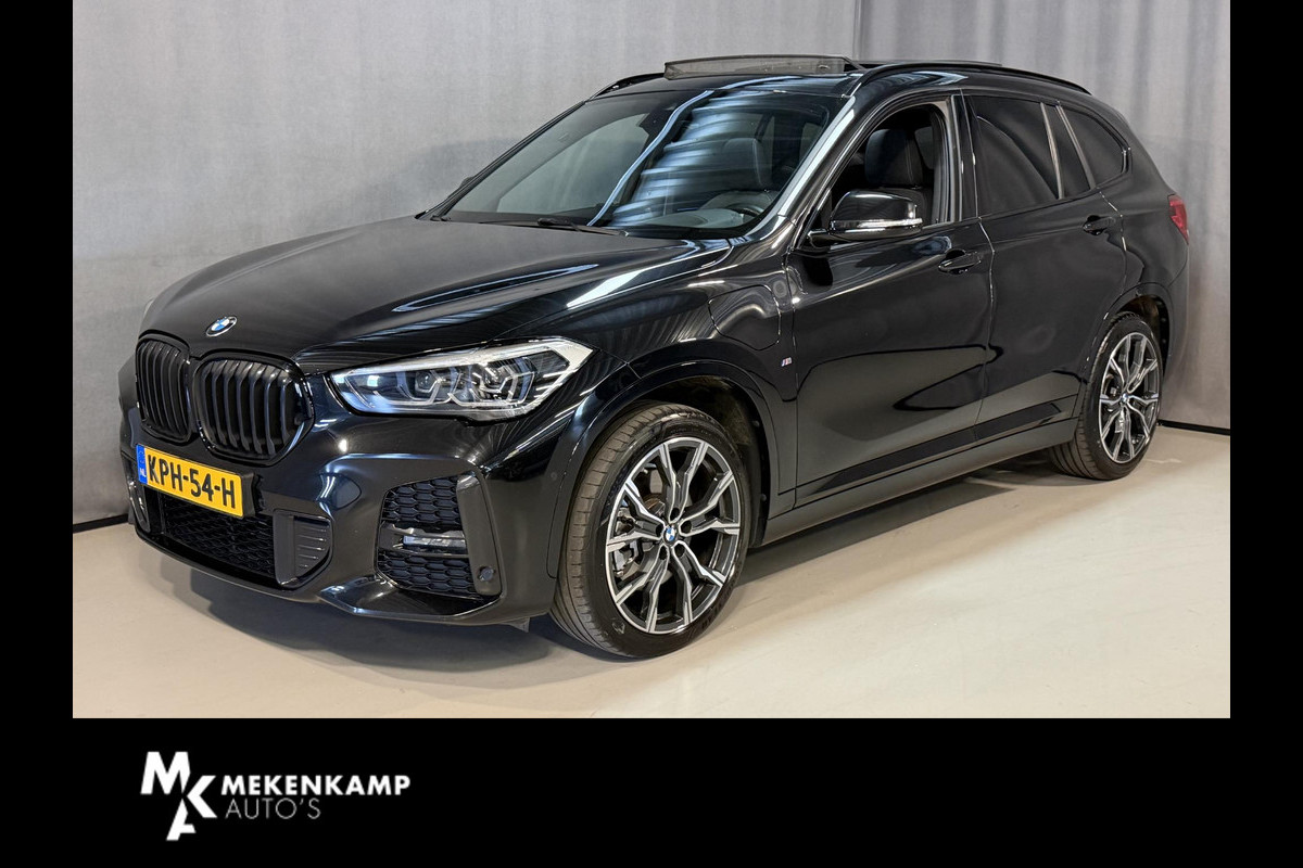 BMW X1 xDrive25e High Executive Edition M Sport 19"/Panoramadak/Elektrische stoel + memory/Adaptieve cruise/Keyless/HiFi/Camera