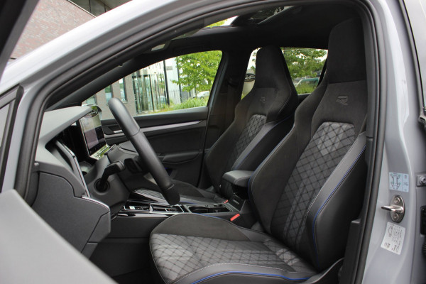 Volkswagen Golf 8.5 R-Line Edition