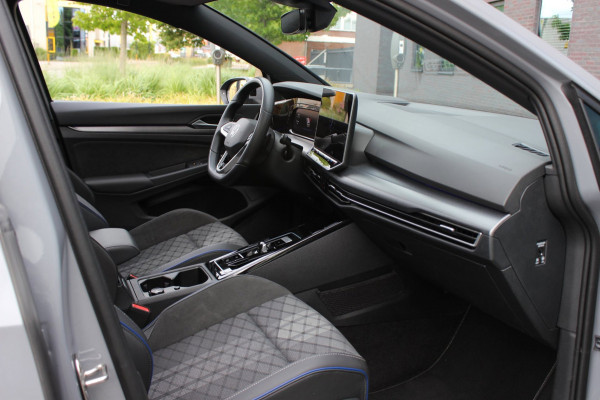 Volkswagen Golf 8.5 R-Line Edition