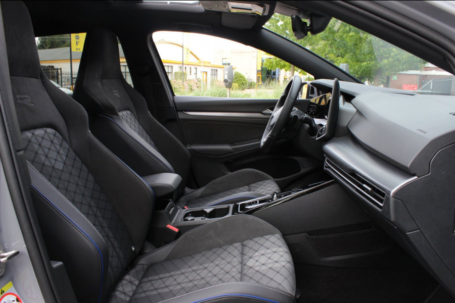 Volkswagen Golf 8.5 R-Line Edition