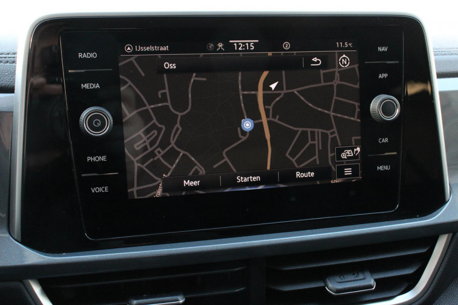 Volkswagen T-Roc 1.5 TSI DSG Style Navigatie Apple Carplay / Android Auto Climate Control Led Digitale Cockpit Adaptive Cruise Control Trekhaak