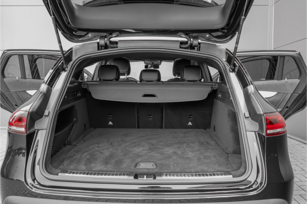 Mercedes-Benz EQC 400 4MATIC AMG Line 80 kWh Distronic Schuifdak Trekhaak